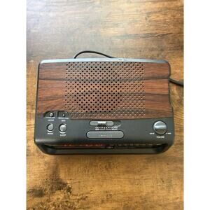 GE General Electric 7-4613D AM/FM Digital Alarm Clock Radio Woodgrain Vintage